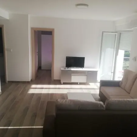Kod Legica Apartman *